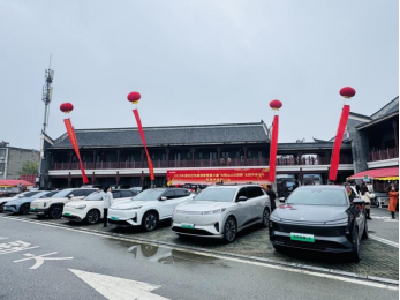 东风汽车推介会在湖北大悟举办