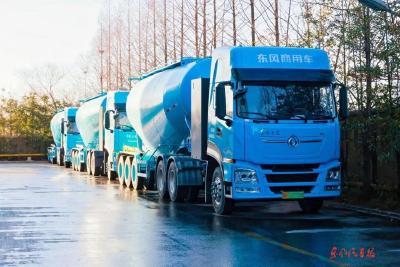 东风汽车新能源年销突破100万！东风天龙KL兆瓦超充重卡批量交付