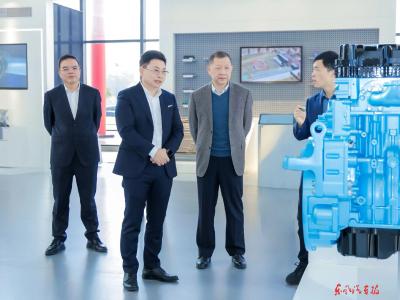 杨青与华为常务董事余承东座谈交流