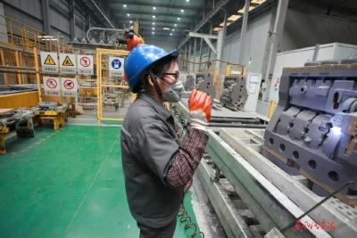 东风股份铸造工厂首月产销双破4200吨