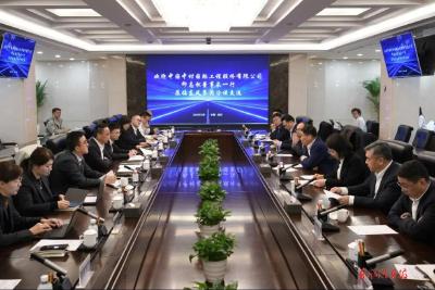 东风进出口公司与中材国际签署千台车辆采购协议