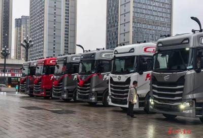 东风华神HS7批量交付客户