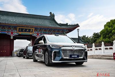 岚图汽车助力上海交大、西安交大百卅校庆