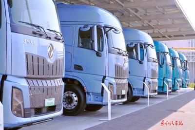 智造赋能！湖北省内主流媒体探访东风商用车D600智慧工厂