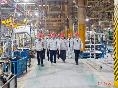 东风特商深入一线慰问鼓劲