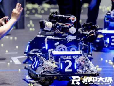 机甲对抗，开赛！光谷机器人生态创新中心，揭牌！