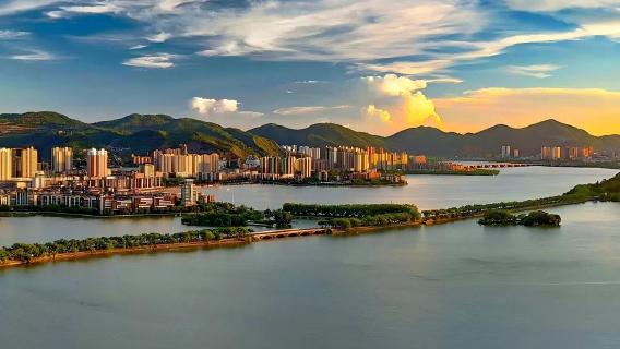 这个春天，为什么一定要去黄石？