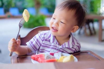 这种吃菠萝不扎嘴的方法，我不允许你不知道（不是泡盐水）